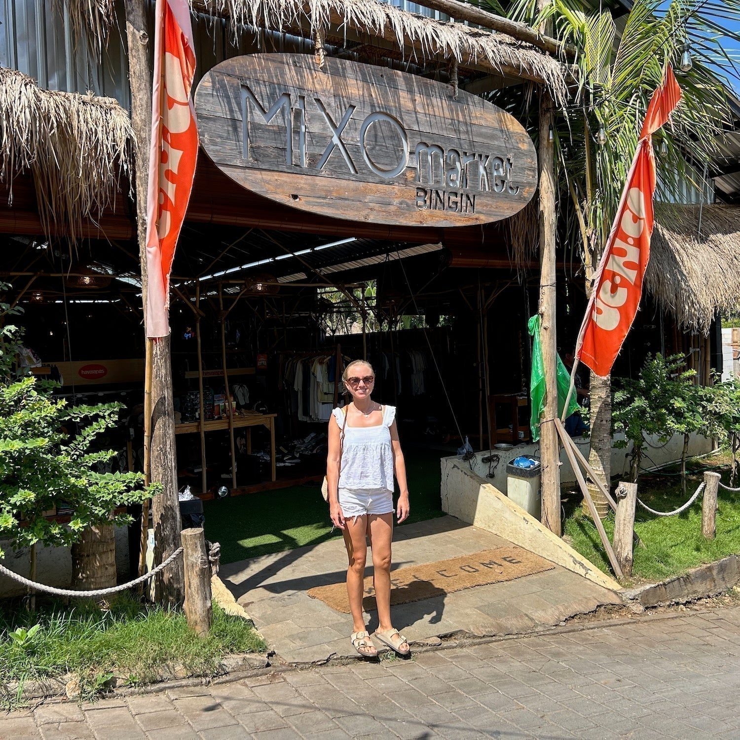 A DREAMY HONEYMOON IN INDONESIA