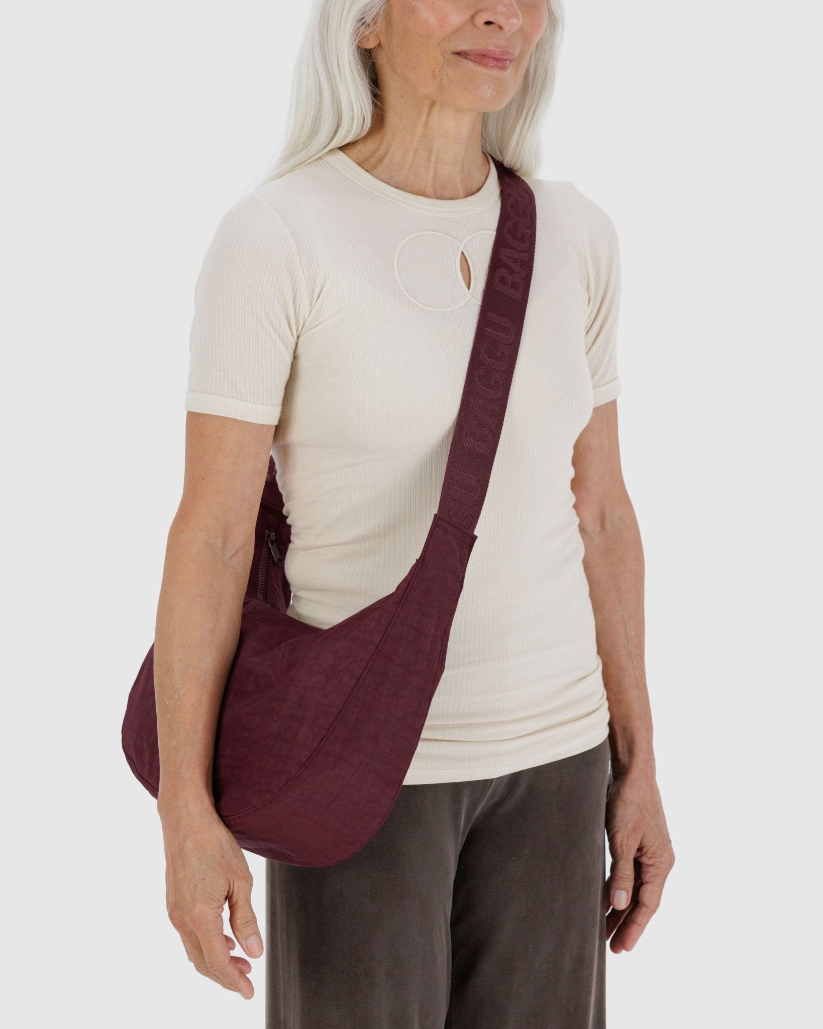 Baggu Medium Nylon Crescent BagMahogany13