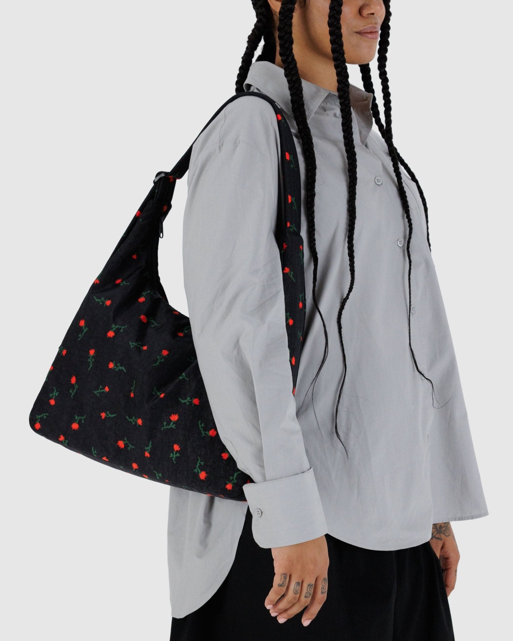 Baggu Nylon Shoulder BagPainted Wildflower Black2