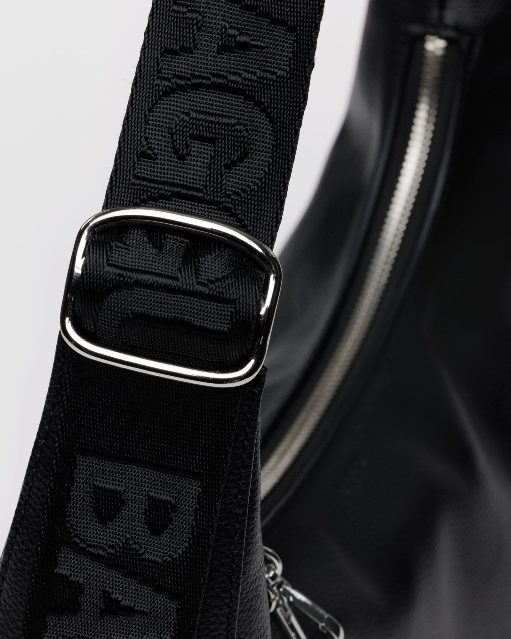Baggu Medium Recycled Leather Crescent Bag - ANNIE.G