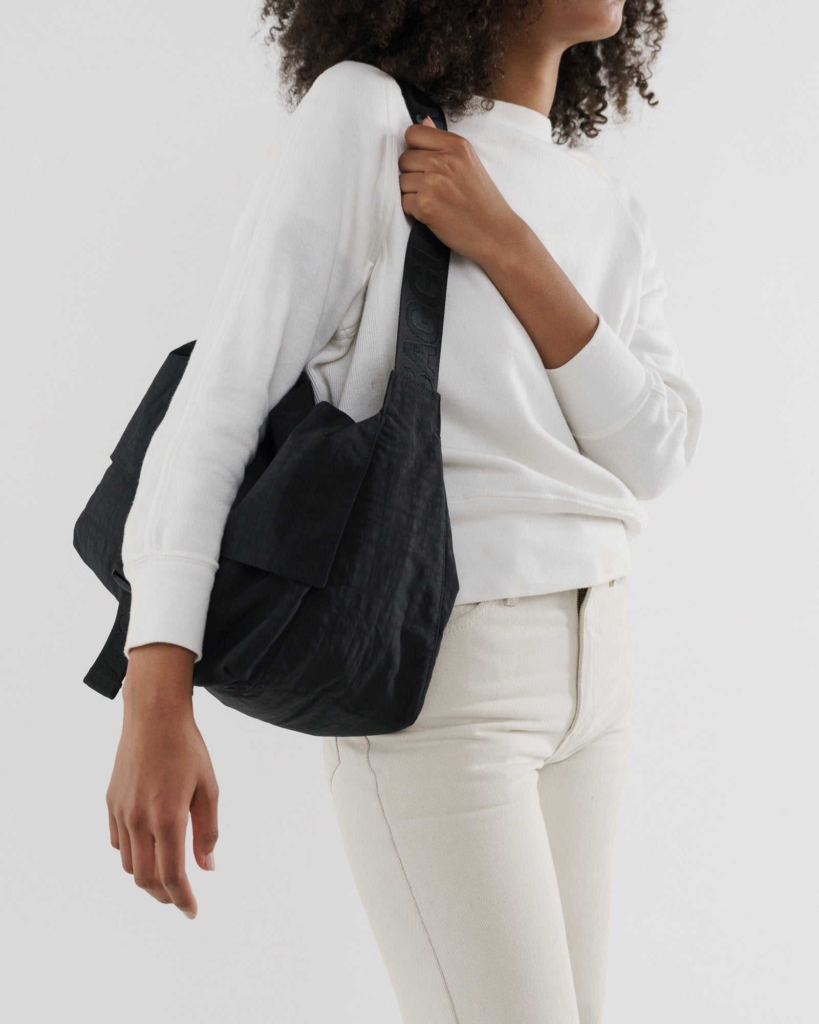 Baggu Nylon Messenger Bag - ANNIE.G
