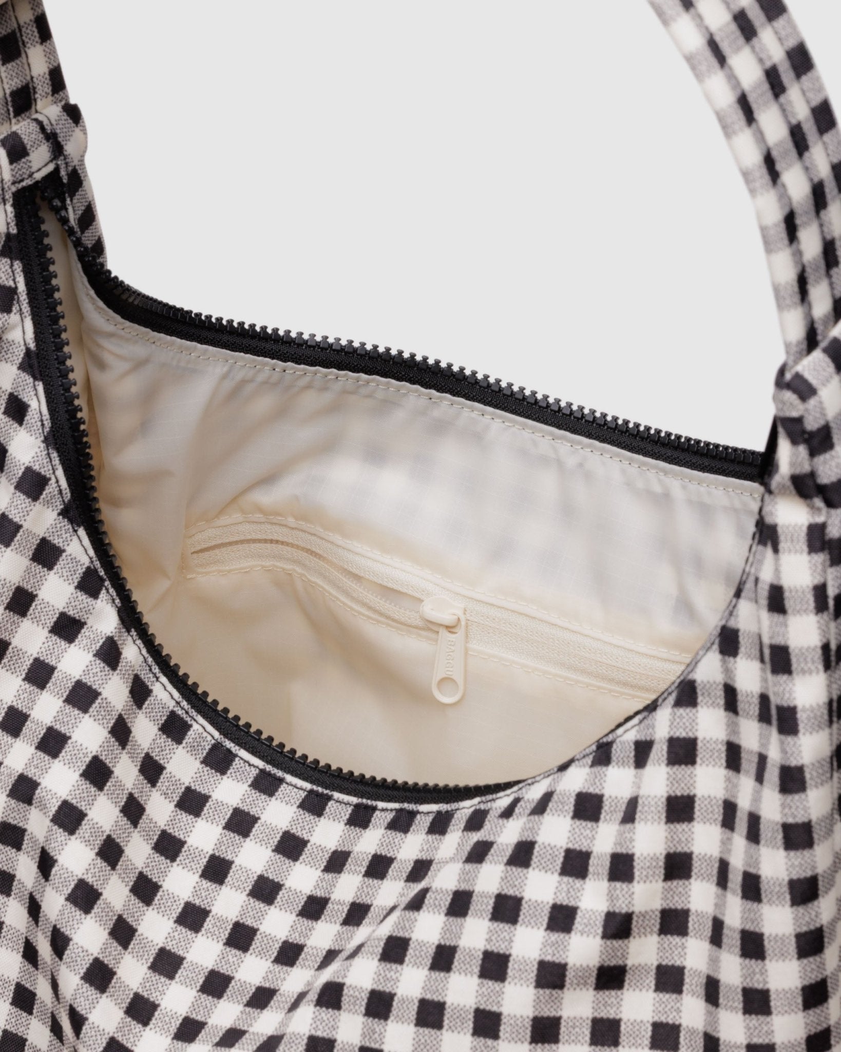 Baggu Nylon Shoulder Bag - ANNIE.G