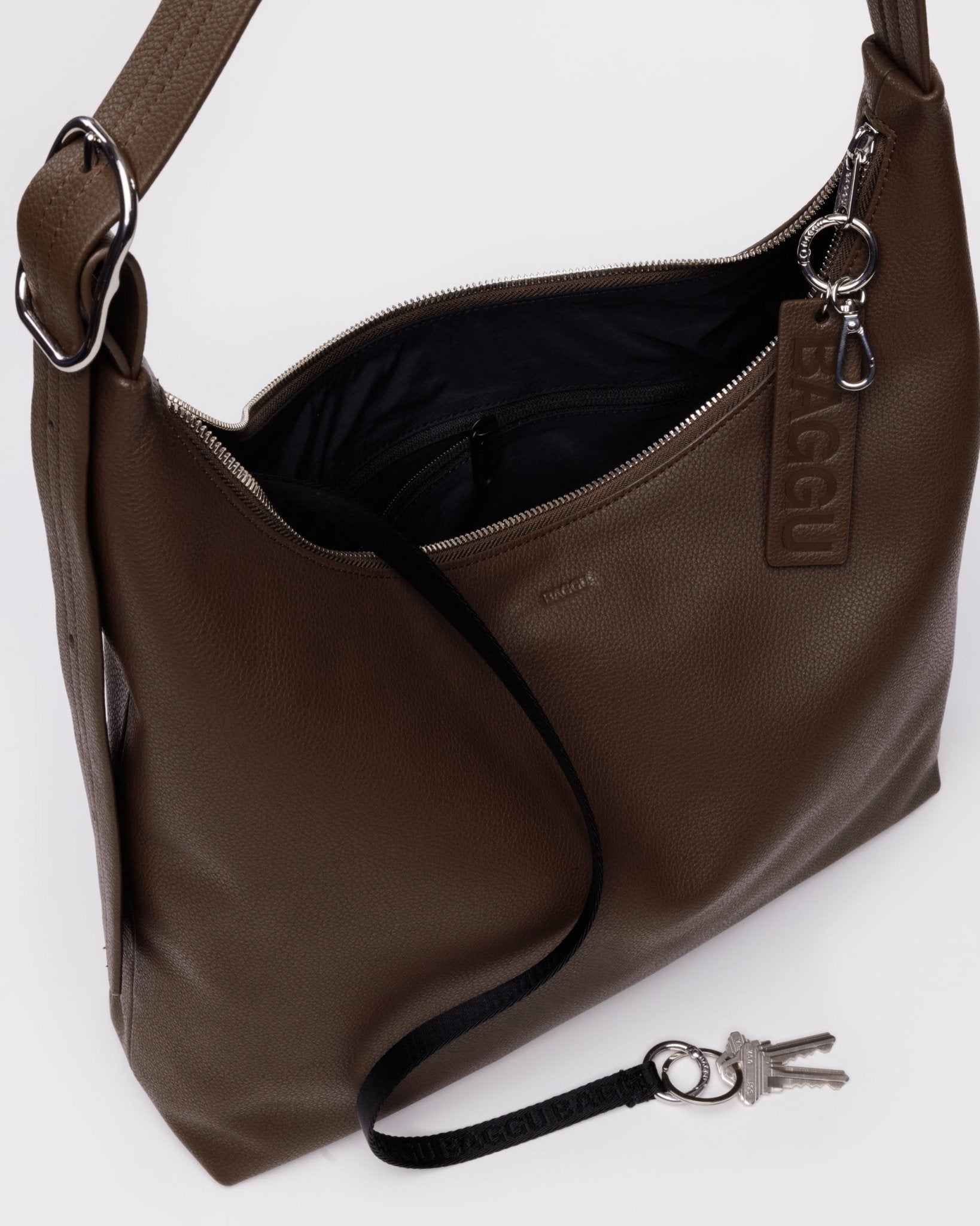 Baggu Recycled Leather Shoulder Bag - ANNIE.G