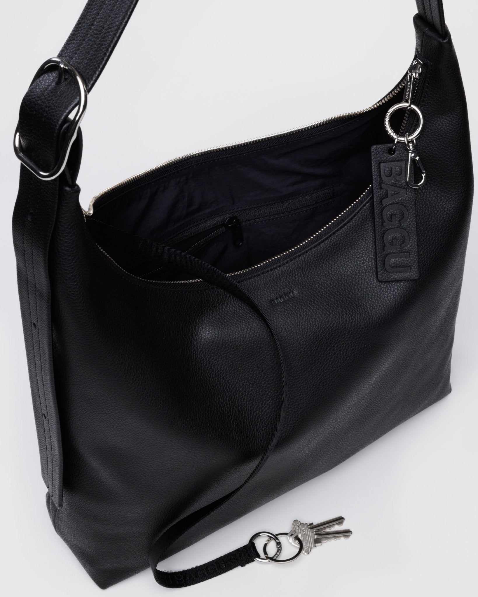 Baggu Recycled Leather Shoulder Bag - ANNIE.G
