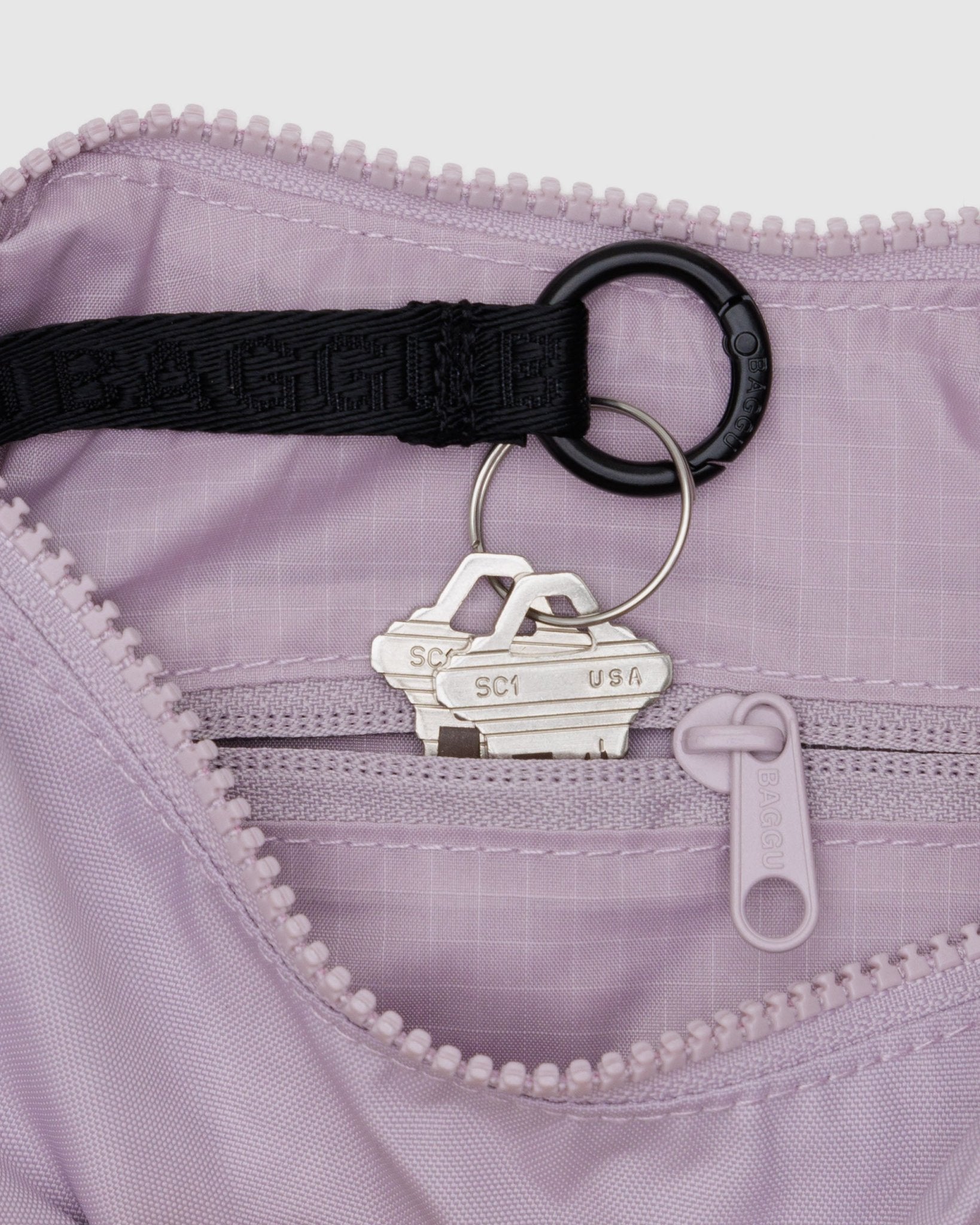 Baggu Small Nylon Crescent Bag - ANNIE.G