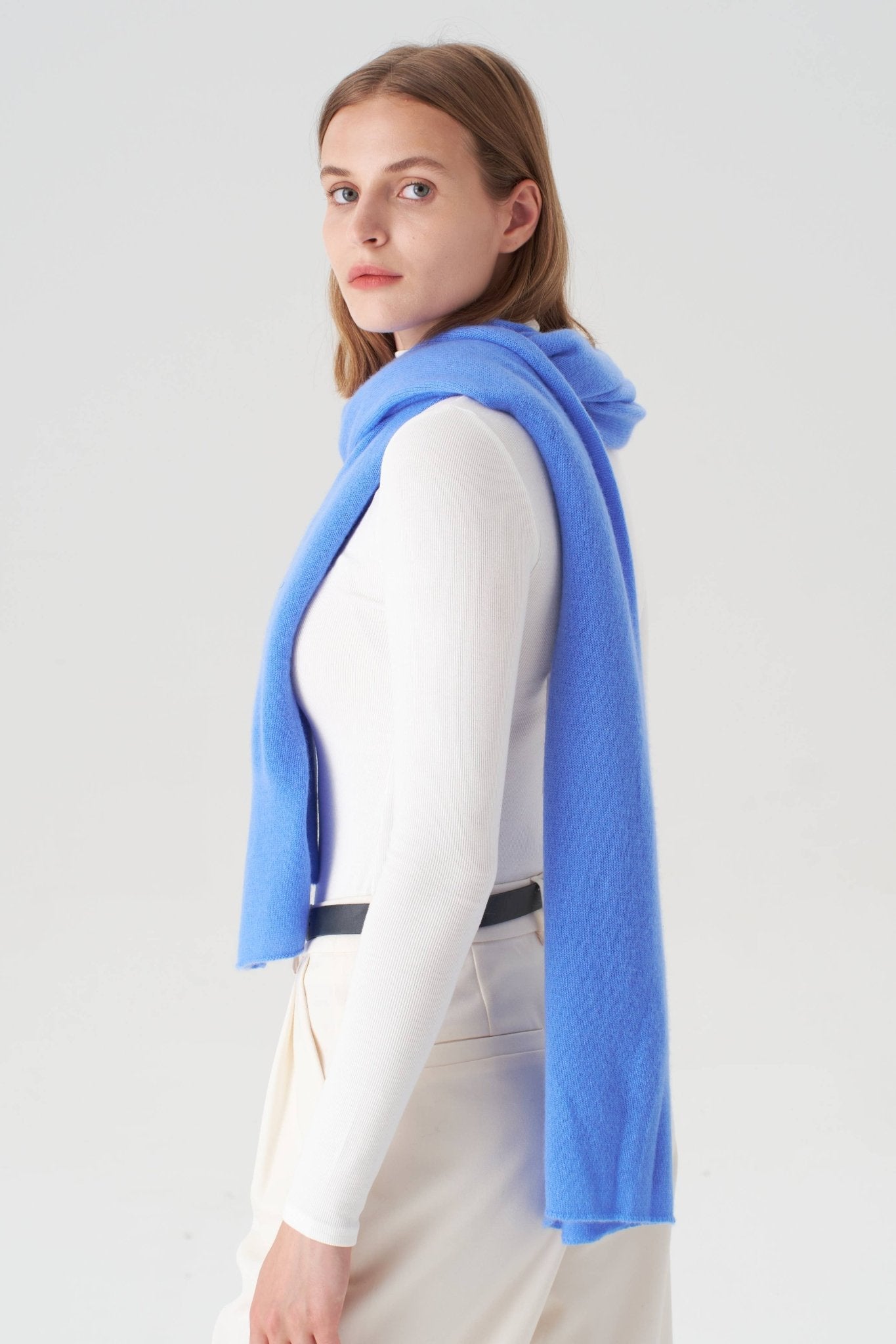 Cashmere Poncho in Grey - ANNIE.G