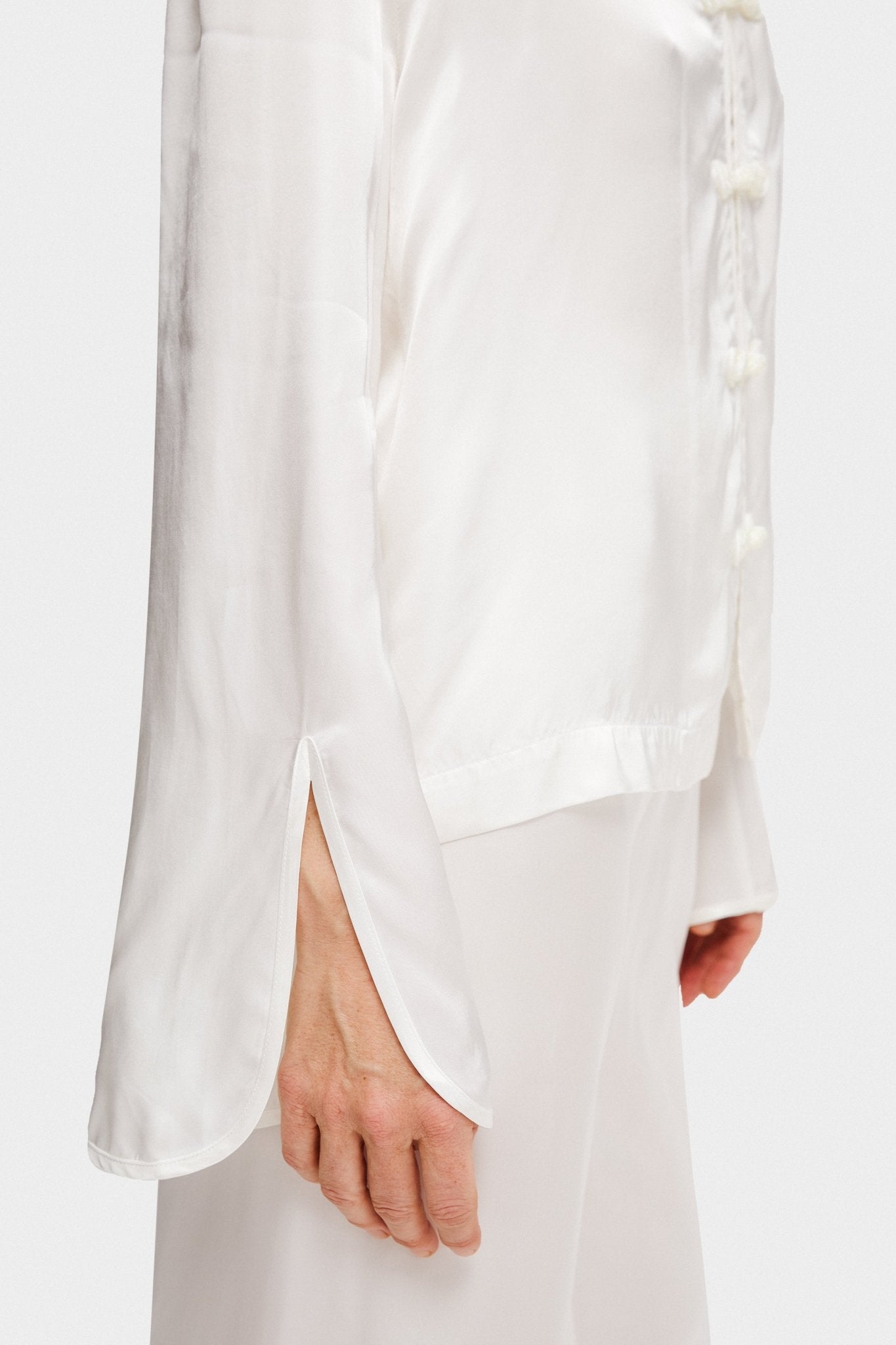 Louis Pyjama Set with Pants in White - ANNIE.G