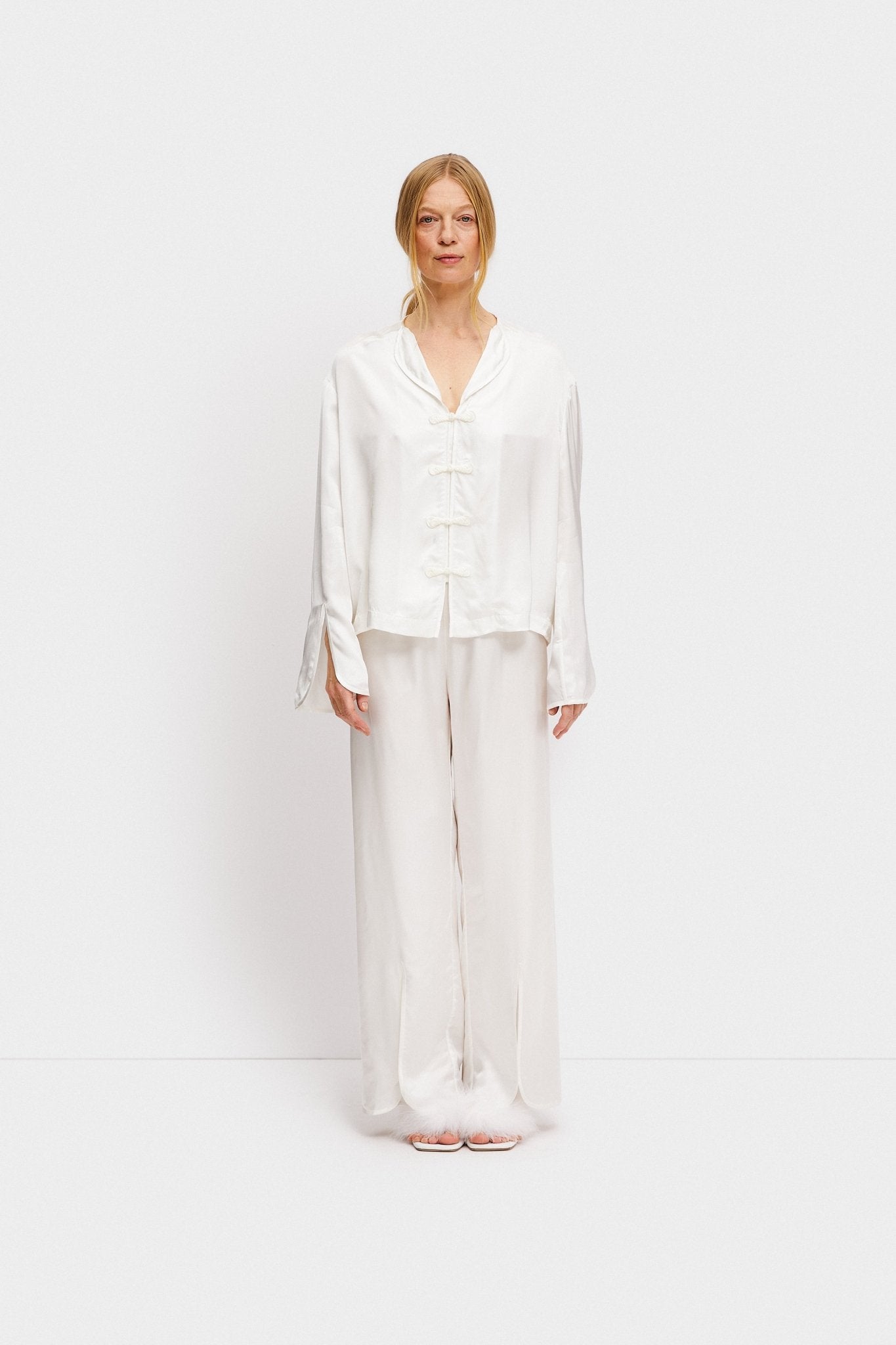 Louis Pyjama Set with Pants in White - ANNIE.G