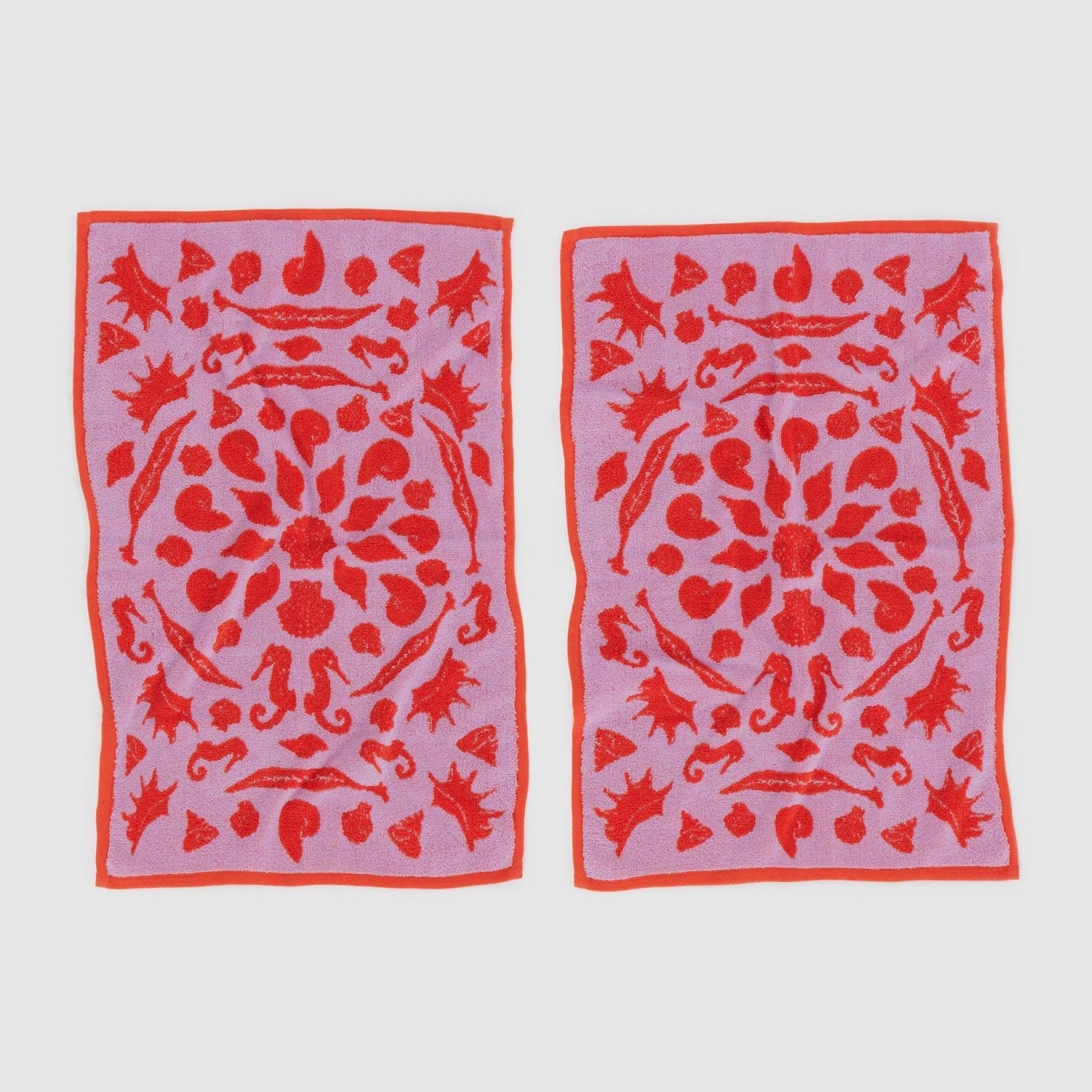 Reversible seashell print on pink and red Hand Towel in a Set of 2 - ANNIE.G