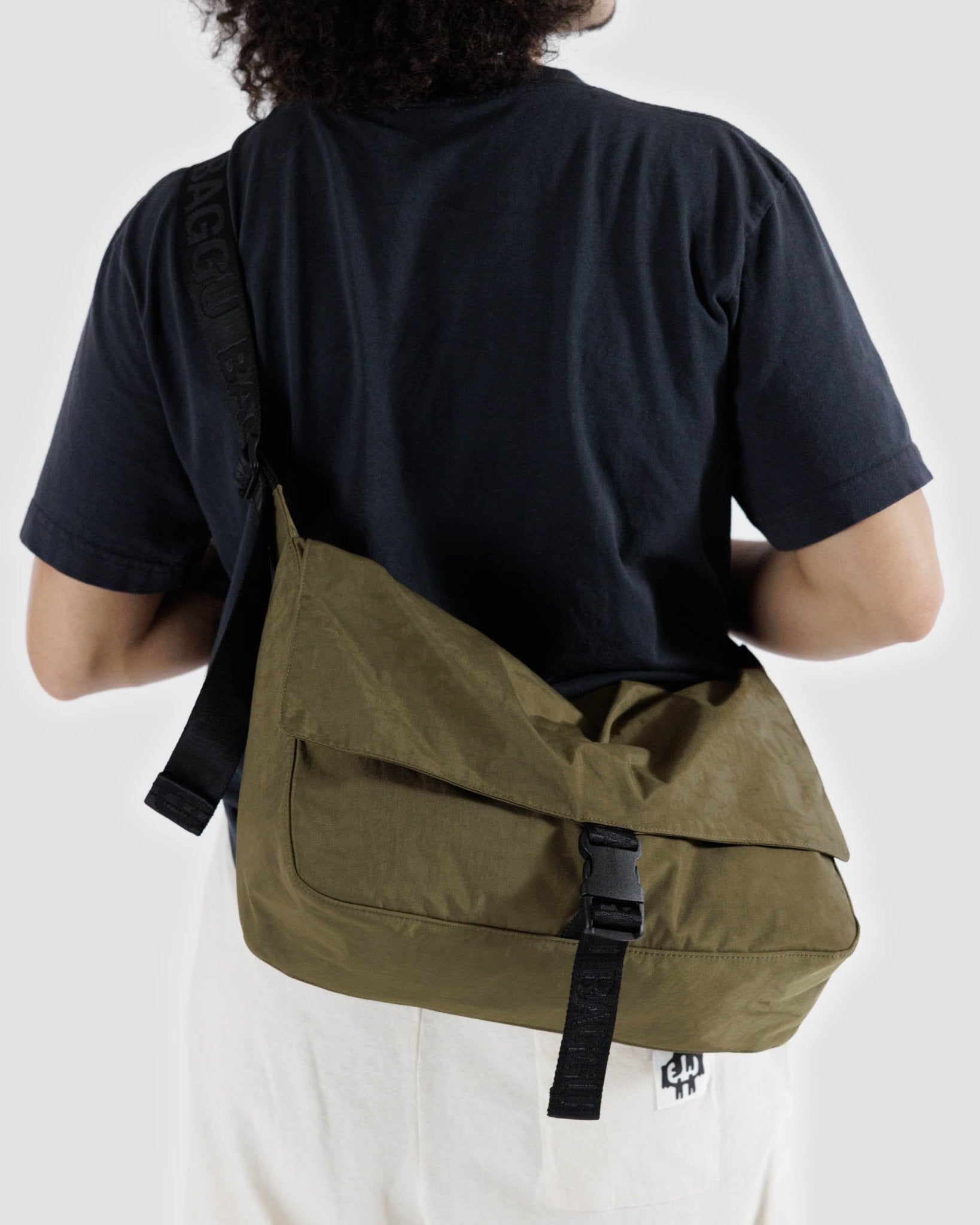 Baggu Nylon Messenger Bag - ANNIE.G