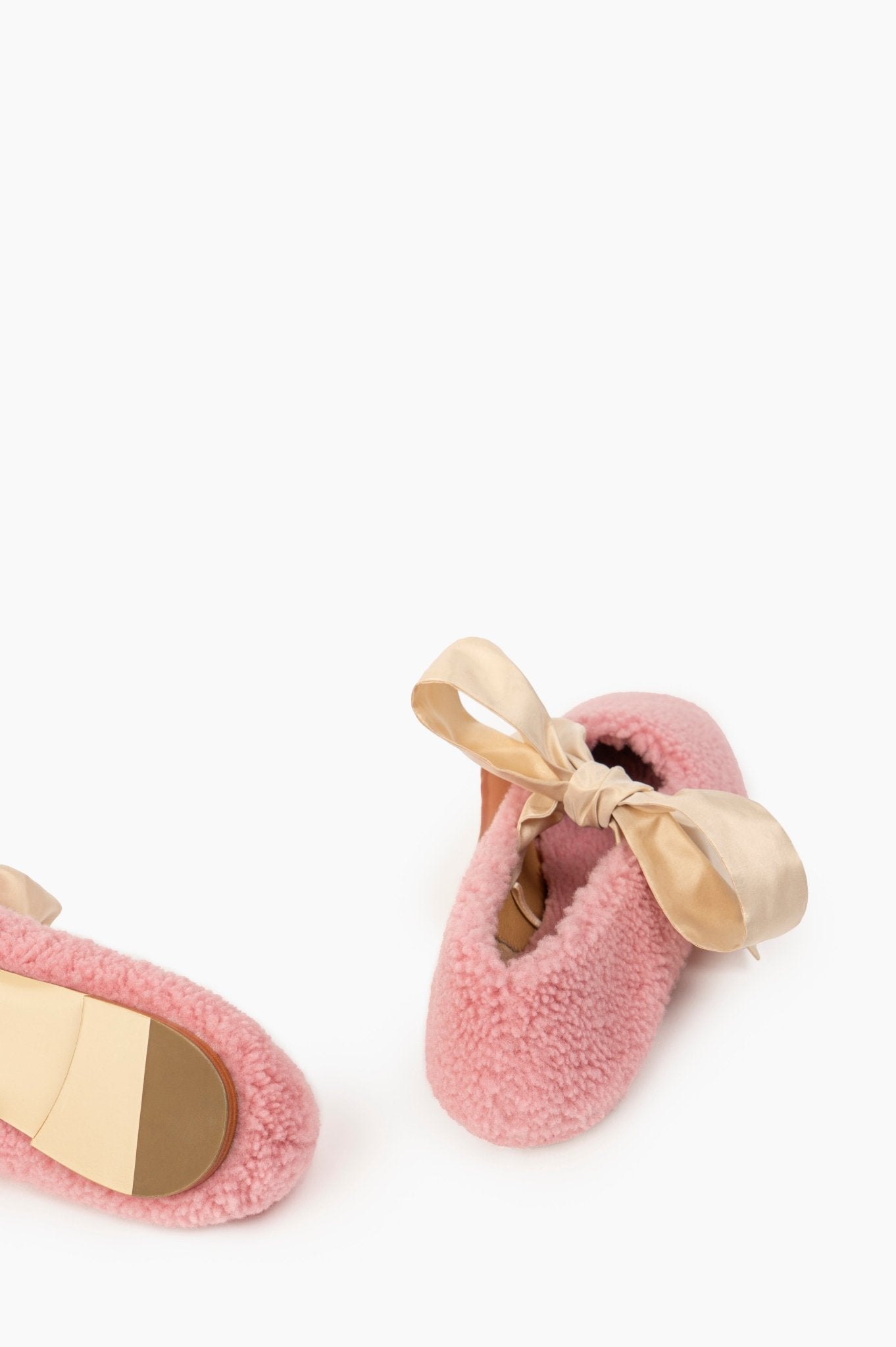 Sole and back of pink Shearling Slippers with light pink bows - ANNIE.G